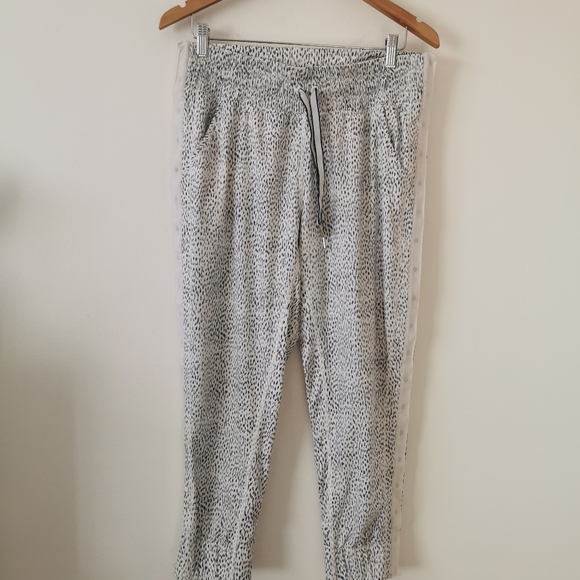 Lululemon s8 rare mint condition tearaway pant luxtreme light boyfriend - Picture 6 of 12